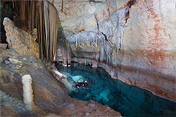 Espeleología Mar, actividades acuáticas, mar espeleología majorca, actividades mallorca, majorca aventura, Cova de Coloms Majorca, Mallorca actividades de aventura, diversión en el agua mallorca, majorca aventura acuática, majorca espeleología,